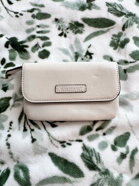 Vera Bradley Soft Cream Leather Wristlet Clutch